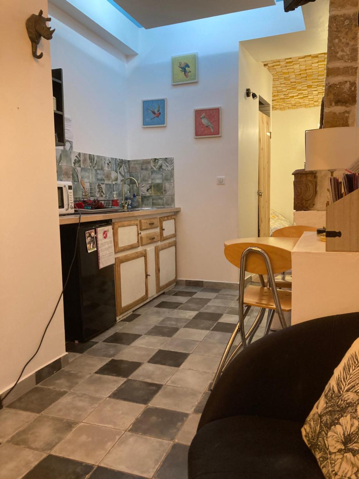 Studio sur cour intérieure centre historique St Benigne  Digione Esterno foto